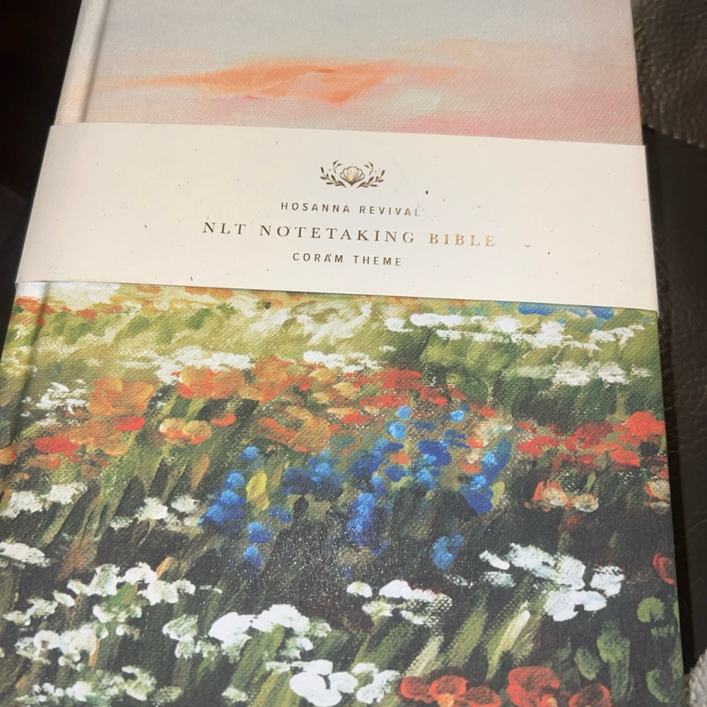 Hosanna Revival NLT Notetaking Bible - Floral Cover